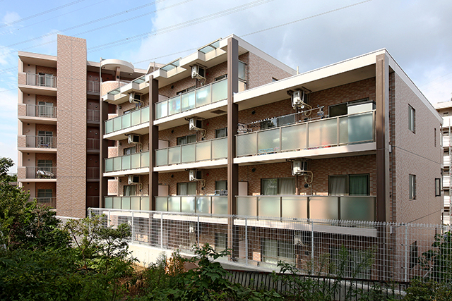 事例:ファミーリェ希望ヶ丘:建物写真